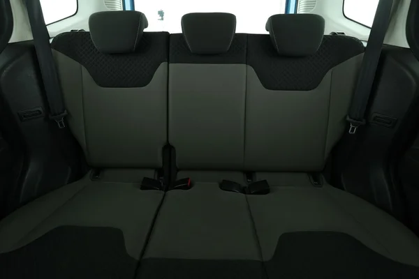 Ford Tourneo (2017) — foto 6 van 16