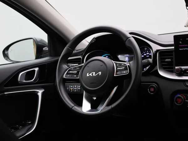 Kia XCeed (2023) — foto 30 van 41