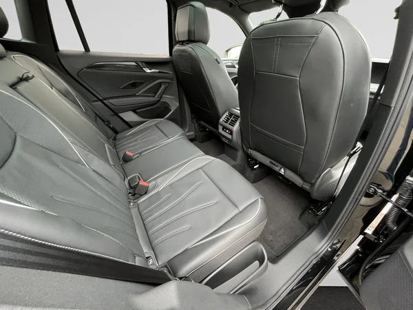 VOLKSWAGEN Tiguan (2025) — foto 5 van 24