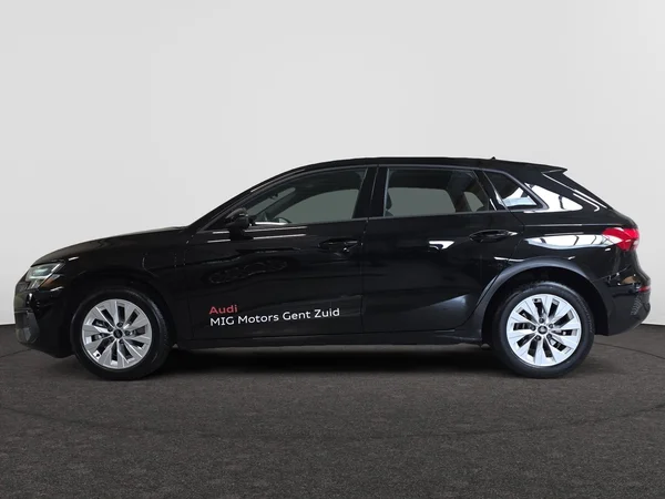 AUDI A3 Sportback PHEV (2024) — foto 12 van 31