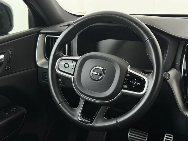 VOLVO XC60 (2021) — foto 14 van 31
