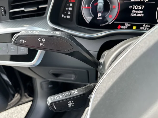 AUDI A6 Avant (2023) — foto 14 van 15