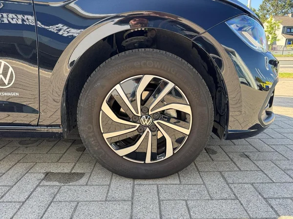 VOLKSWAGEN Polo (2025) — foto 13 van 24