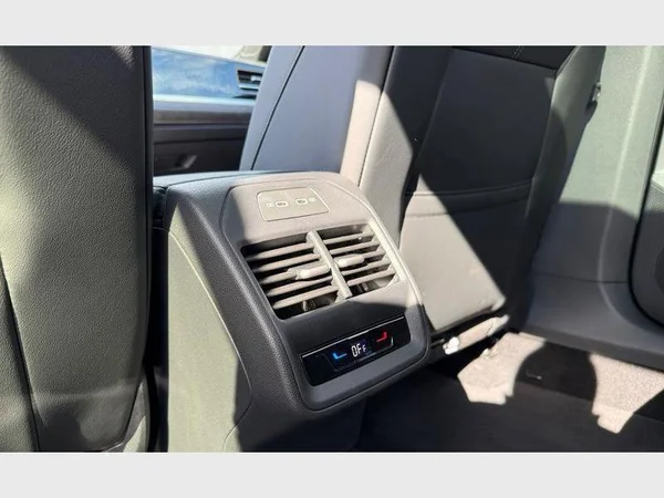 VOLKSWAGEN Passat Variant (2026) — foto 3 van 29