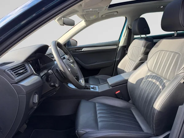 SKODA Superb Combi (2024) — foto 20 van 20