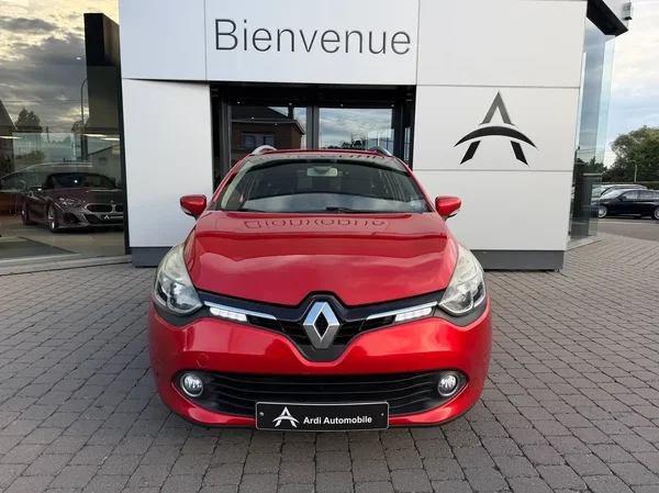 Renault Clio (2016) — foto 12 van 20