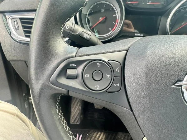 OPEL Astra Sports Tourer (2019) — foto 19 van 27