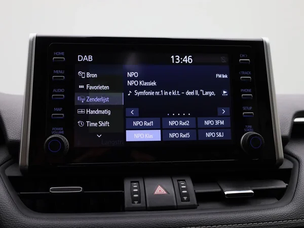 Toyota RAV4 (2021) — foto 17 van 46