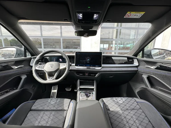 VOLKSWAGEN Tayron (2025) — foto 3 van 21