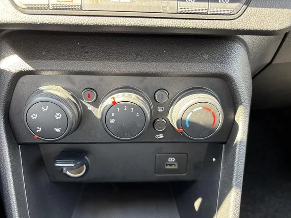 Dacia Jogger (2023) — foto 10 van 22