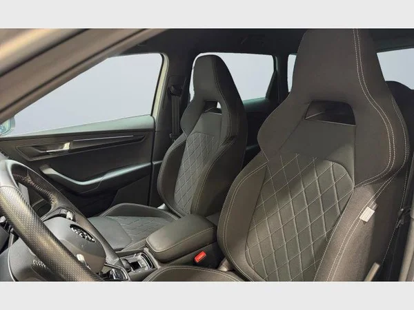Skoda Karoq (2021) — foto 2 van 31