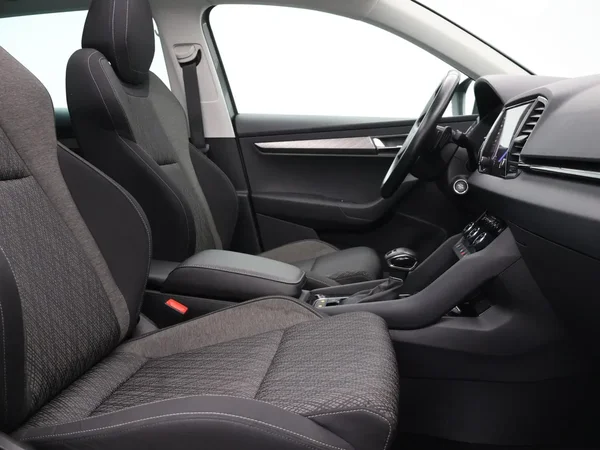 Škoda Karoq (2022) — foto 7 van 28