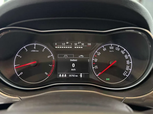 Opel Corsa (2018) — foto 6 van 14