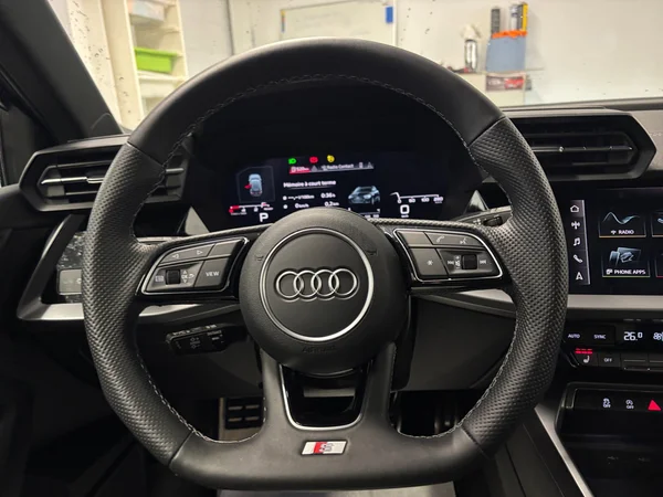 AUDI A3 Sportback (2023) — foto 6 van 19