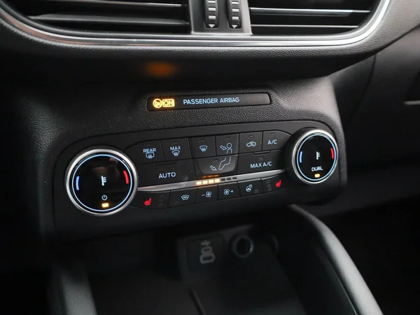 Ford Kuga (2023) — foto 15 van 31