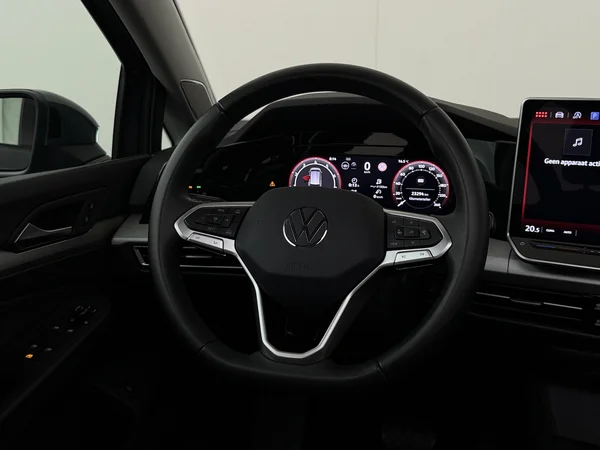 VOLKSWAGEN Golf Variant (2025) — foto 14 van 29