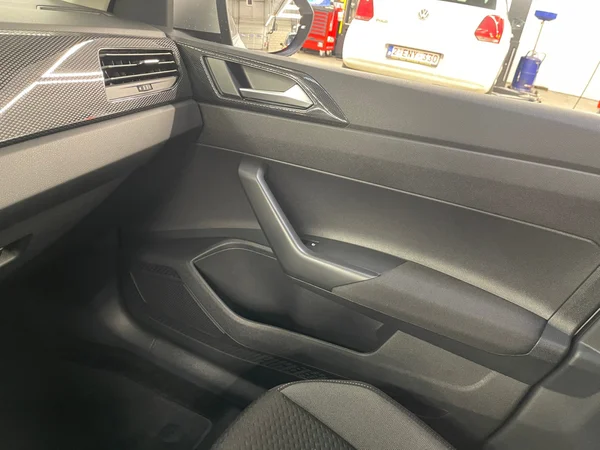 VOLKSWAGEN Taigo (2026) — foto 2 van 24