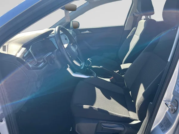 VOLKSWAGEN Polo (2023) — foto 3 van 18