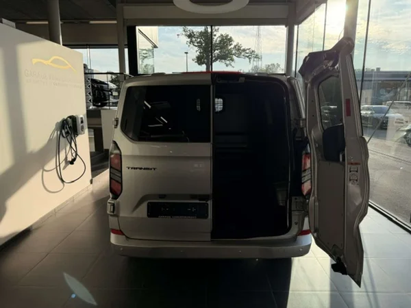 Ford Transit Custom — foto 22 van 24