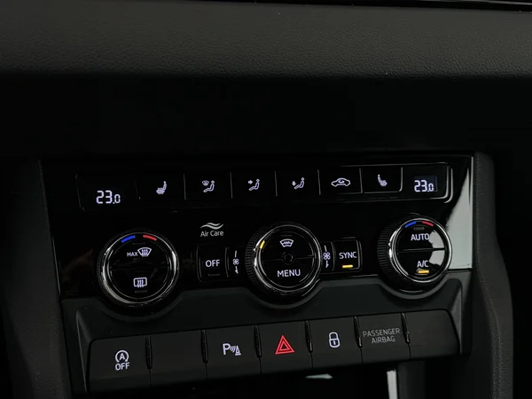 SKODA Karoq (2021) — foto 18 van 30