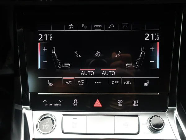 AUDI e-tron (2022) — foto 9 van 28