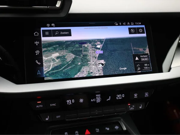 AUDI A3 Sportback (2025) — foto 11 van 22