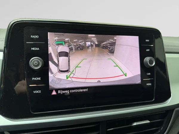 VOLKSWAGEN T-Roc (2023) — foto 12 van 15