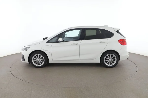 BMW 2-serie (2018) — foto 9 van 16