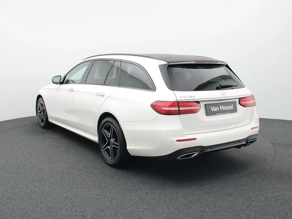 Mercedes-Benz E-Klasse (2022) — foto 12 van 29