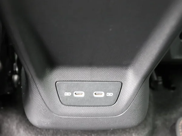 CUPRA Born (2025) — foto 2 van 12