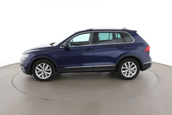 Volkswagen Tiguan (2017) — foto 9 van 16