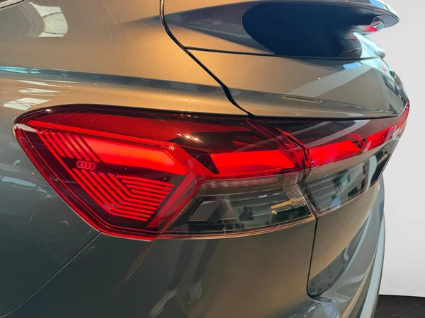 AUDI Q4 Sportback e-tron (2026) — foto 4 van 22