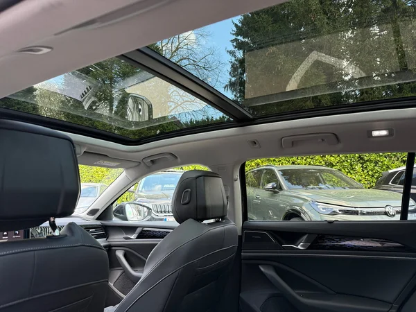 VOLKSWAGEN Passat SW (2025) — foto 7 van 15