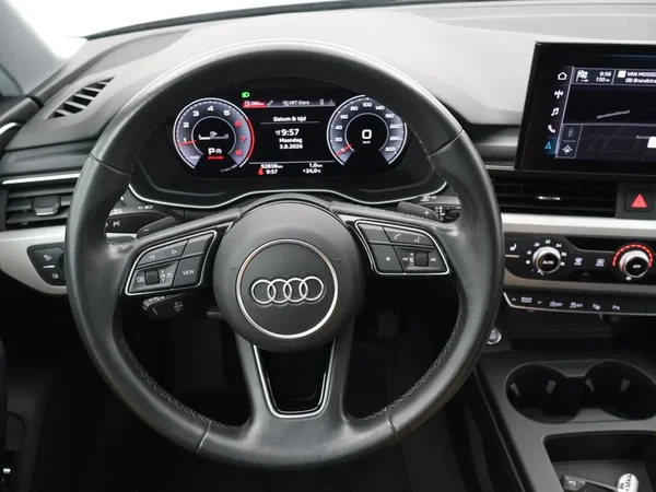 Audi A4 (2022) — foto 3 van 25
