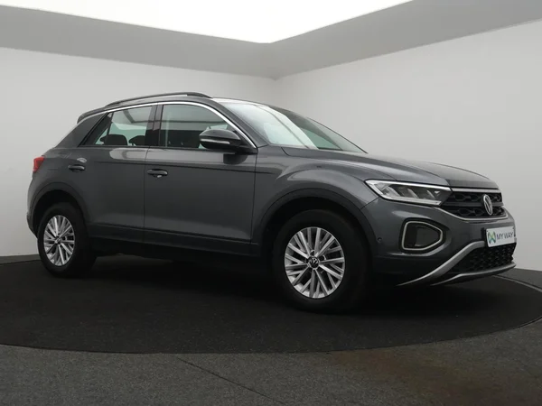VOLKSWAGEN T-Roc (2022) — foto 23 van 26