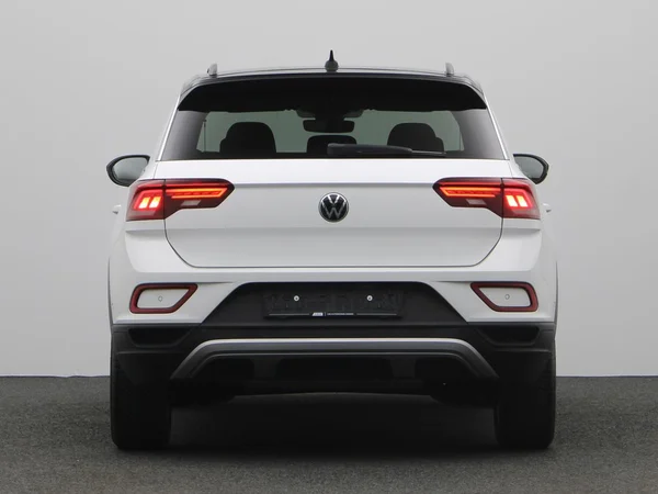 VOLKSWAGEN T-Roc (2022) — foto 16 van 19