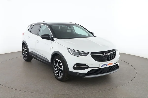 Opel Grandland X (2019) — foto 14 van 16