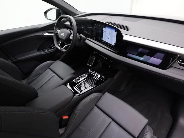 AUDI Q6 e-tron (2025) — foto 14 van 20