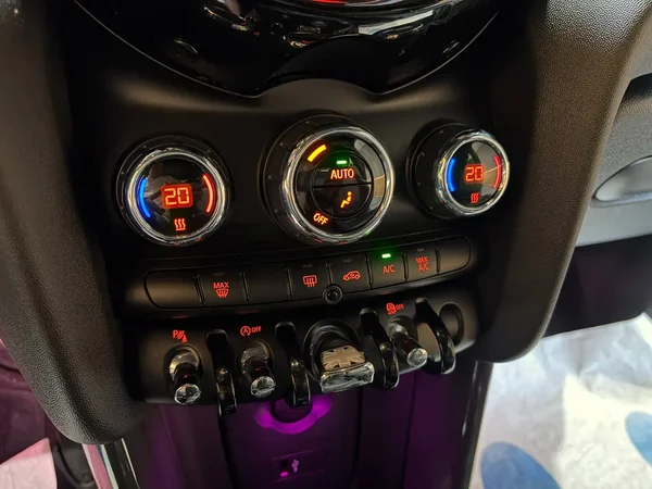 Mini Cooper (2019) — foto 5 van 22