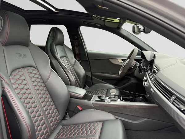 AUDI RS4 Avant (2021) — foto 7 van 30
