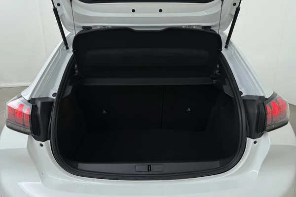 Peugeot 208 (2023) — foto 13 van 17