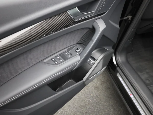 AUDI Q5 Sportback PHEV (2025) — foto 7 van 25