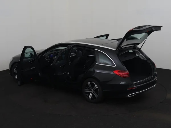 MERCEDES C 180 (2022) — foto 29 van 30