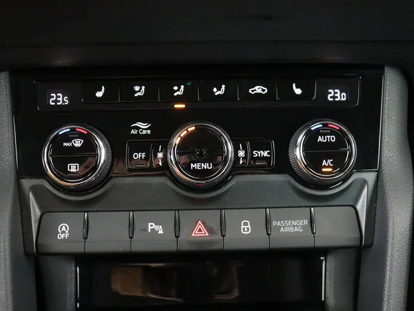 SKODA Karoq (2025) — foto 10 van 18