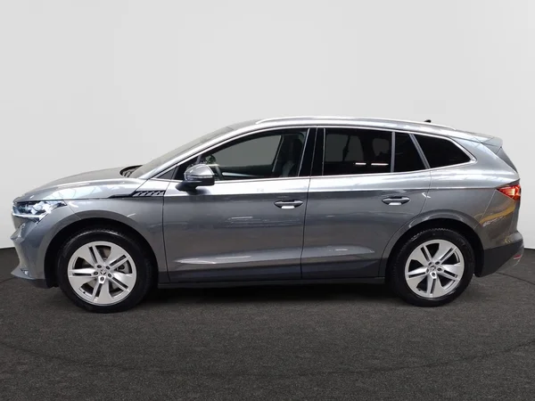 SKODA Enyaq (2024) — foto 12 van 16
