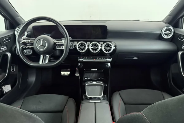 Mercedes-Benz A-Class Sedan (V177) (2025) — foto 33 van 33