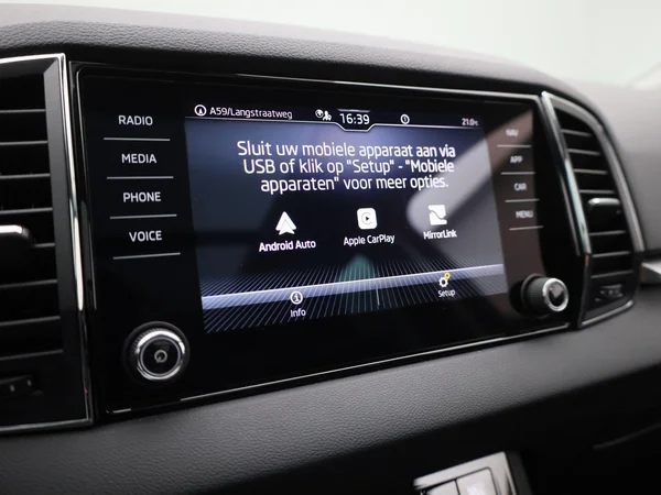 Škoda Karoq (2022) — foto 17 van 40
