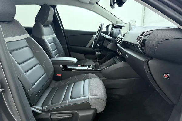 Citroen C4 (2023) — foto 17 van 19
