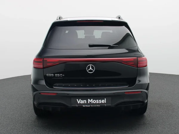Mercedes-Benz EQB (2025) — foto 28 van 32