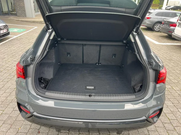 AUDI Q3 Sportback (2026) — foto 13 van 24